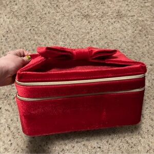 NWOT Esteé Lauder red velvet bow top makeup bag cosmetic case multi compartments